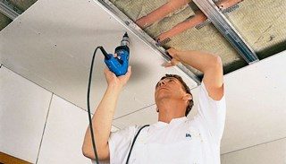 Обшивка потолка квартиры в Чебоксарах
